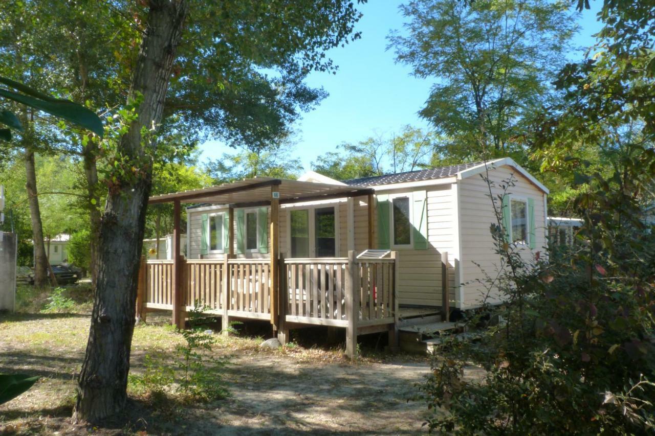 Camping L'Eau Vive Hotel Dauphin Bagian luar foto