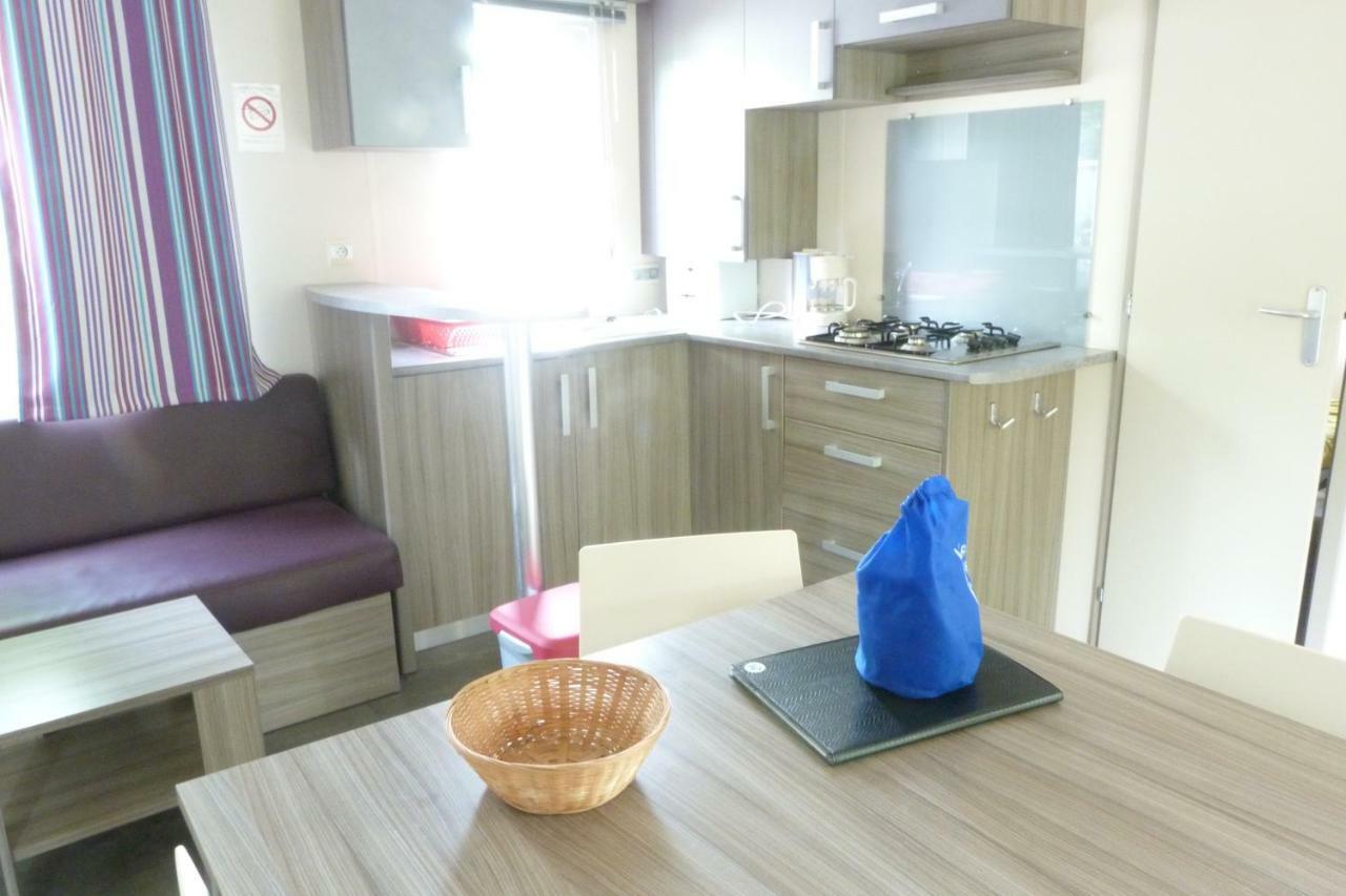 Camping L'Eau Vive Hotel Dauphin Bagian luar foto