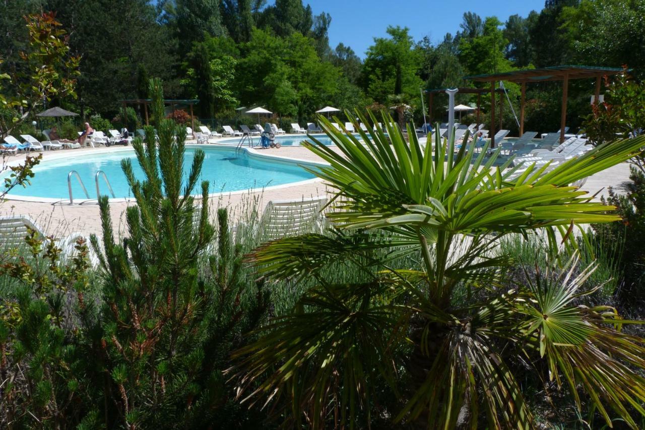 Camping L'Eau Vive Hotel Dauphin Bagian luar foto
