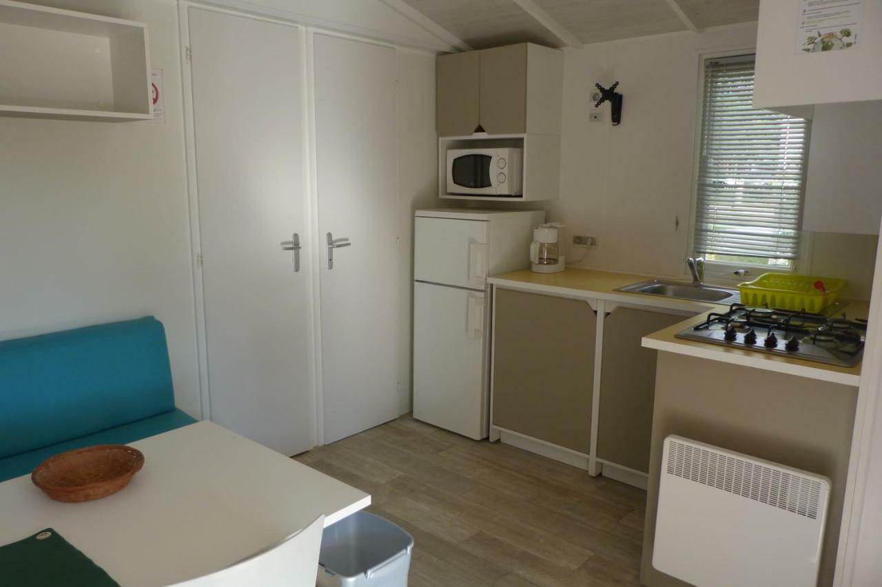 Camping L'Eau Vive Hotel Dauphin Bagian luar foto